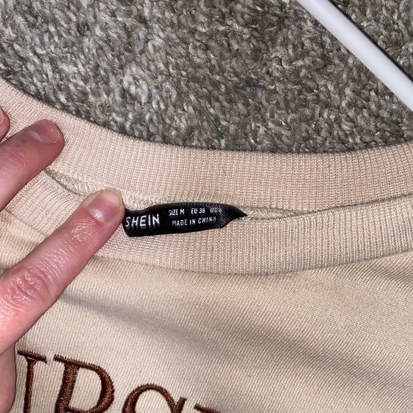 Pullover - Picture 2 of 3